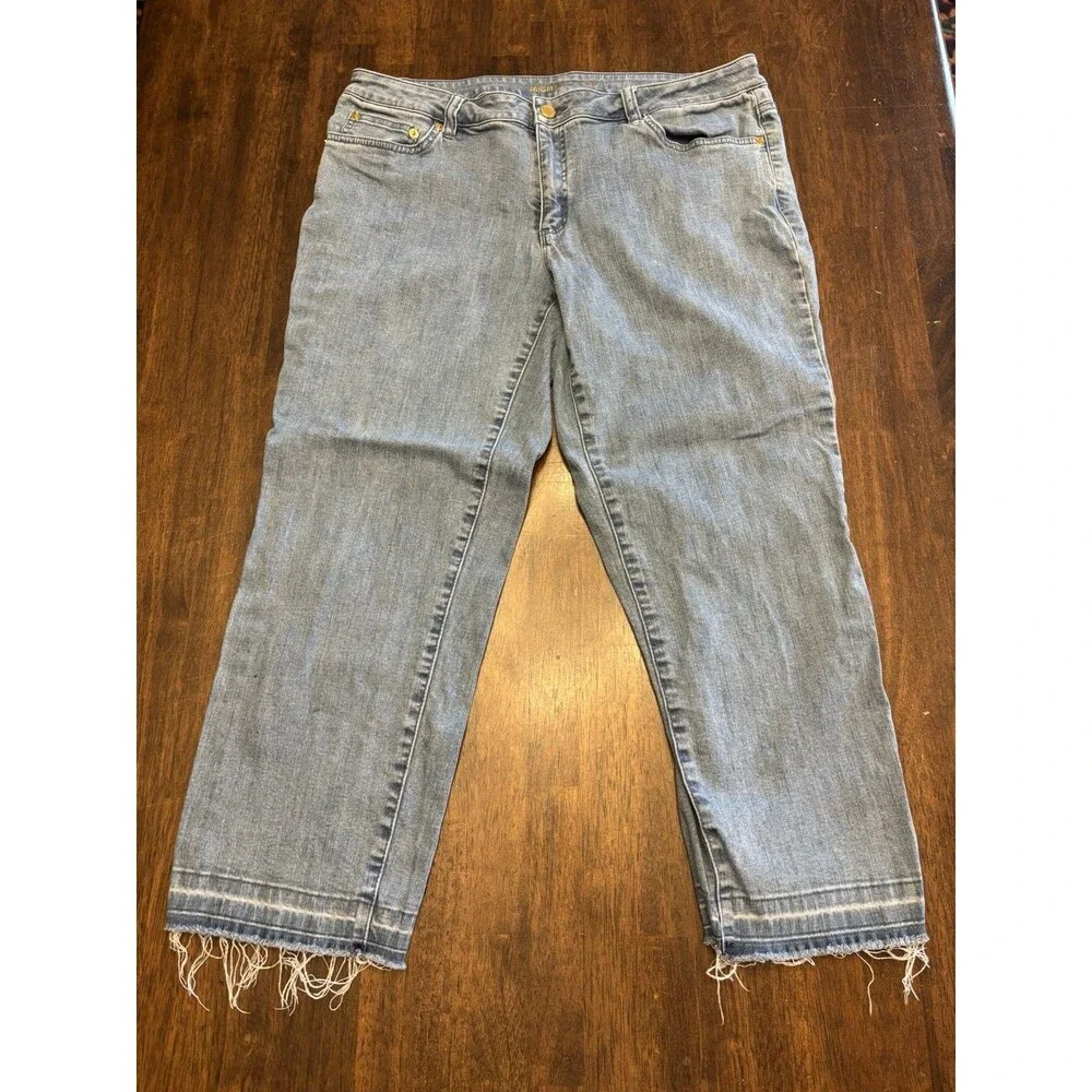 Michael Kors Women’s Cropped Raw Hem Jeans Size 12 Light Wash Stretch Denim